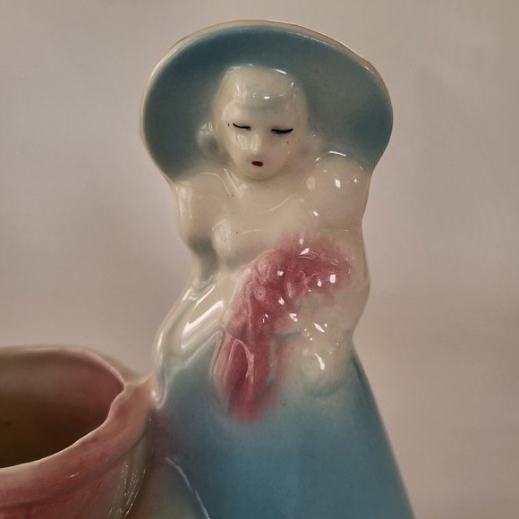 Vintage Pottery Southern Belle Wishing Well Planter Figurine Vase 40s 50s - Picture 5 of 7